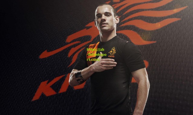 西超杯巅峰对决在即，皇家马德里誓言捍卫荣耀，巴塞罗那强势宣称胜利已定