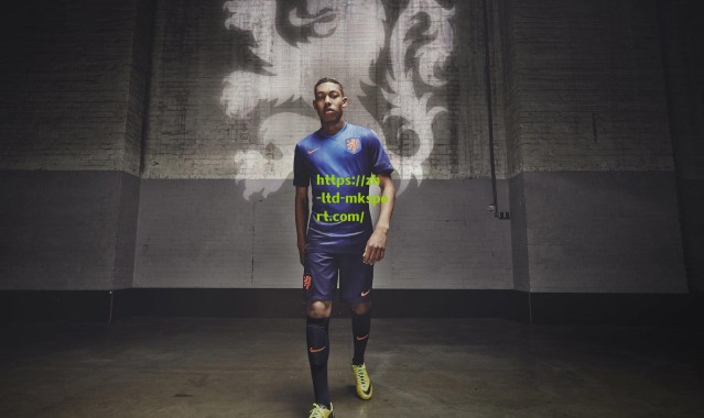 击剑国家队军训淬炼意志 经验传承助力奥运备战