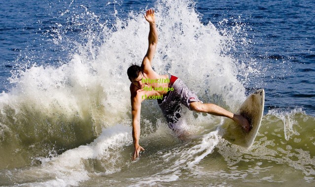 亚冠联赛引入VAR技术 八强赛起全面启用以提升判罚公正性