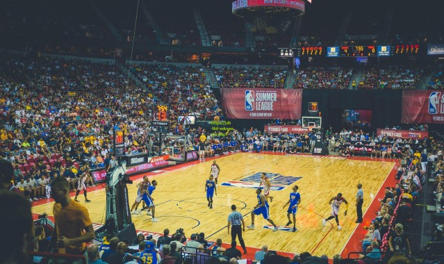 青岛队记，杨瀚森回国办理签证，明日自香港返美继续篮球征程