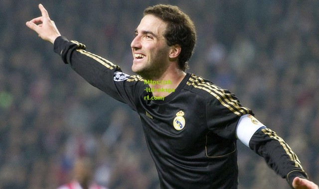 官方宣布，里尔成功签下皇家贝蒂斯边后卫罗曼-佩罗，合同锁定至2028年