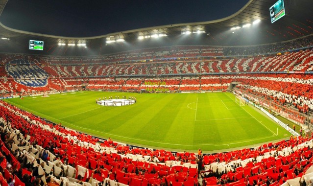 马杜埃凯社媒纪念阿森纳首秀，酋长球场首秀感觉太特别了！