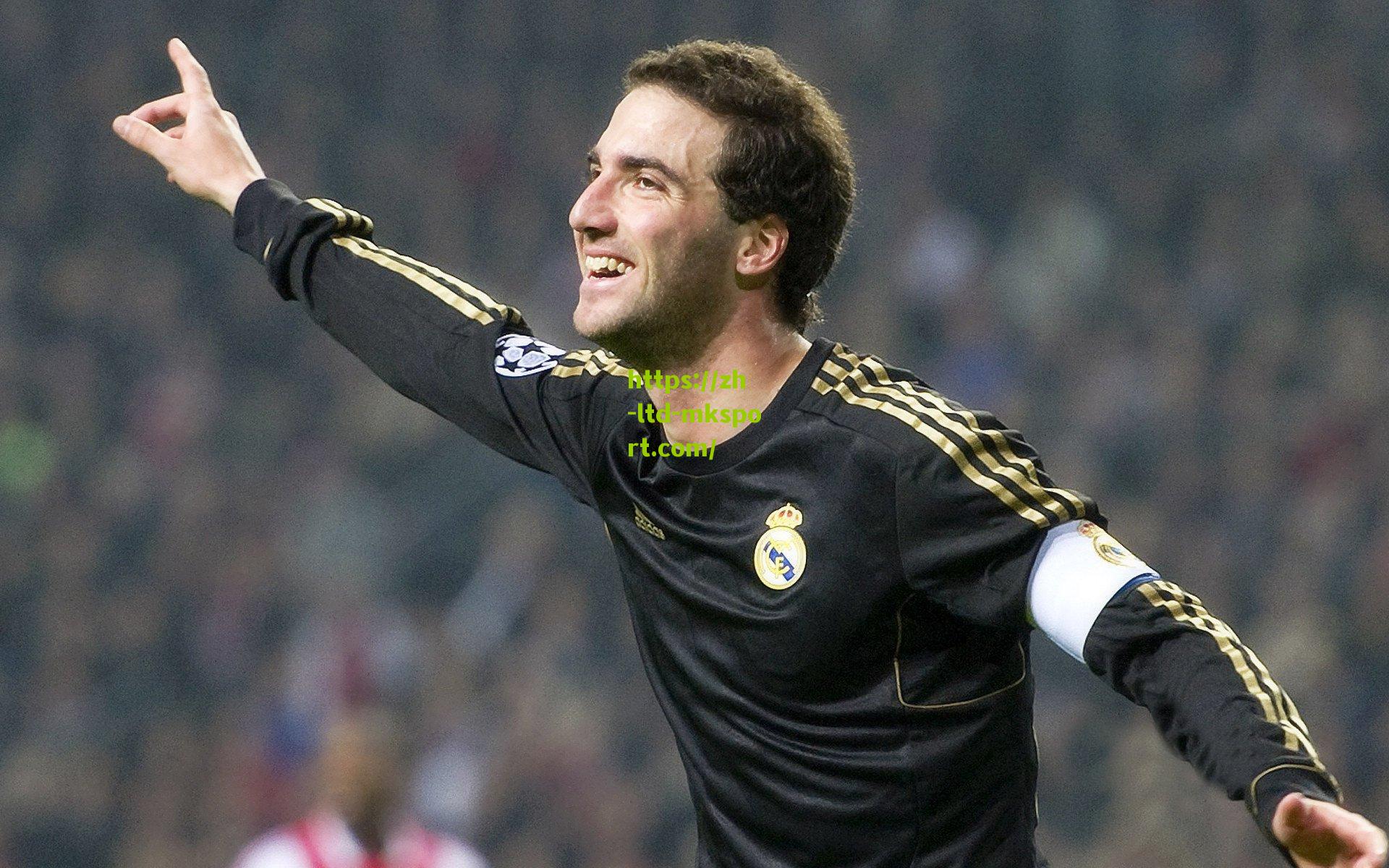 官方宣布,里尔成功签下皇家贝蒂斯边后卫罗曼-佩罗,合同锁定至2028年