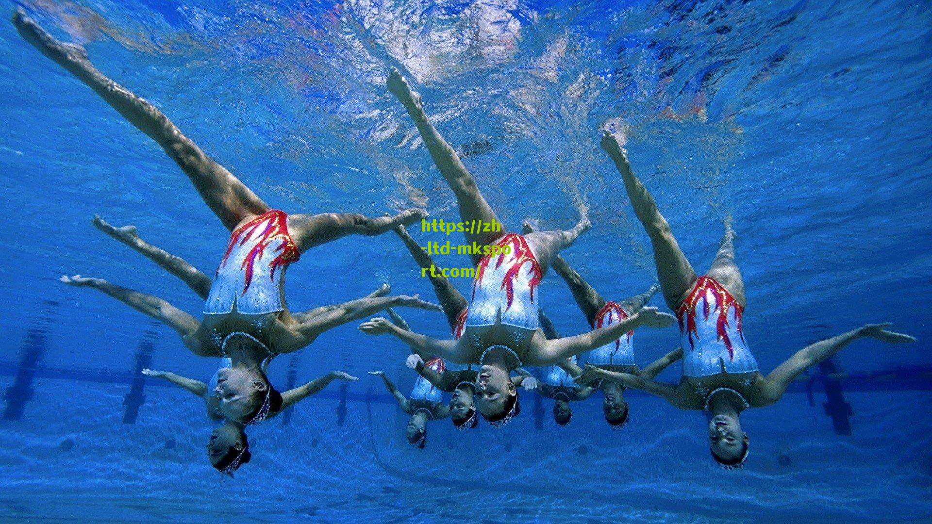 亚洲足球新里程碑,董方雨与谢丽君搭档,开创男足亚冠女性裁判组执法先河